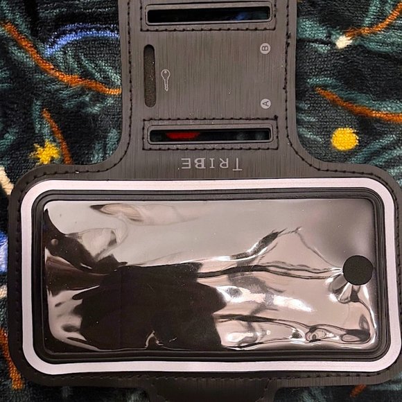 TRIBE BLACK PHONE HOLDER ACCESSORY FOR WORKOUT RUNNING ARMBAND - Picture 2 of 3